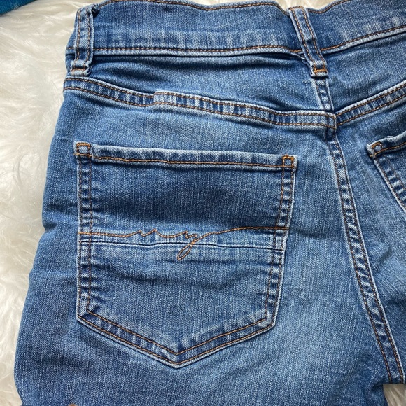 NY&C Women's Size 0 Blue Denim Rolled
Cuff Shorts - Picture 6 of 9